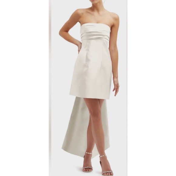 ALFRED SUNG Dresses & Skirts - NWT Alfred Sung White Strapless Mini Dress Back Bow Train D857 SZ 4R
